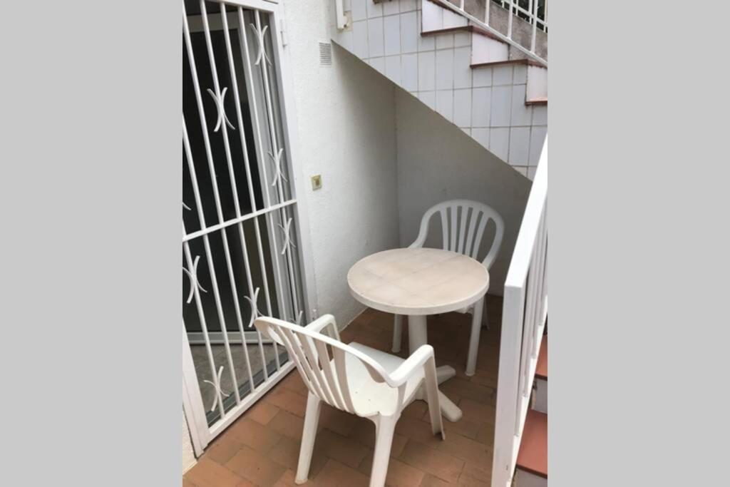 Studio Dans Un Endroit Calme Et Discret D Empuria Empuriabrava Ngoại thất bức ảnh